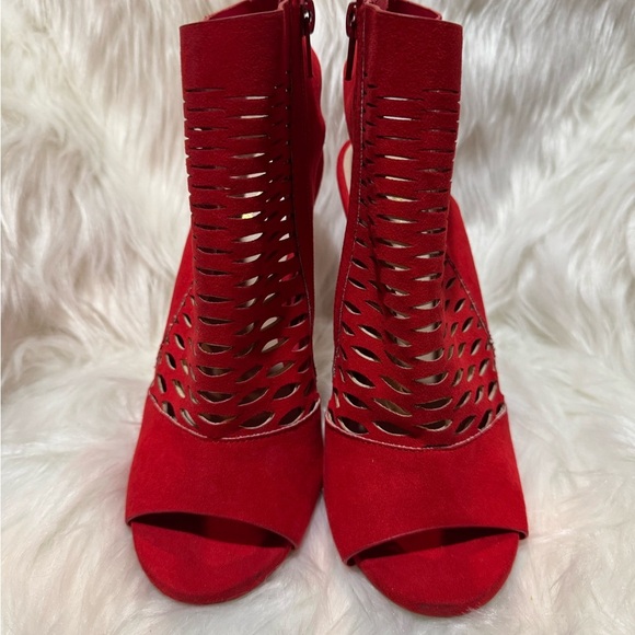 Qupid Red Sandals with Laser-Cut Design - Picture 3 of 10
